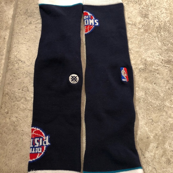 NEW: LE: NBA Detroit Pistons Crew Stance Socks - Picture 2 of 4
